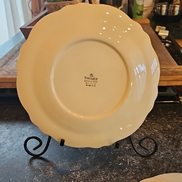 Set Of 6 Homer Laughlin Floral Plate with Pink and Purple Accents - Picture 10 of 14